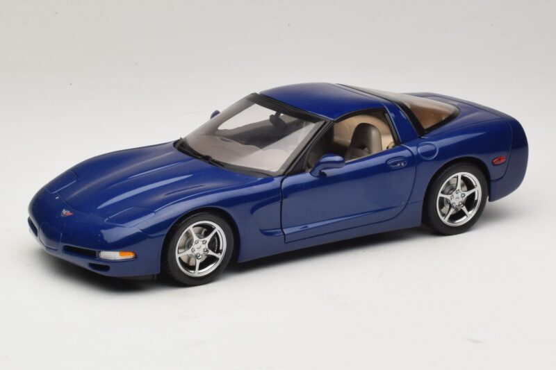 Chevrolet Corvette C5 Commemorative Edition Modrý AUTOart 1:18 71157 Kov