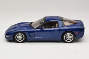 Chevrolet Corvette C5 Commemorative Edition Modrý AUTOart 1:18 71157 Kov – obrázok 5 z 9