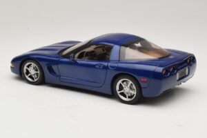 Chevrolet Corvette C5 Commemorative Edition Modrý AUTOart 1:18 71157 Kov – obrázok 8 z 9
