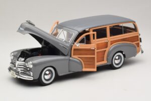 Chevrolet Fleetmaster Woody Šedý Maisto 1:18 31854 Kov – obrázok 2 z 8