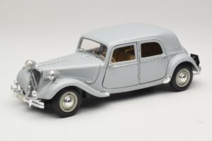 Citroen 15CV Six Šedý Maisto 1:18 31837 Kov