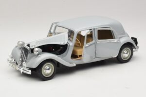 Citroen 15CV Six Šedý Maisto 1:18 31837 Kov – obrázok 2 z 8