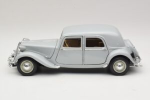 Citroen 15CV Six Šedý Maisto 1:18 31837 Kov – obrázok 4 z 8