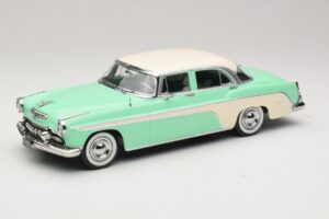 DeSoto Fireflite Sedan Svetlozelená & Krémová KK-Scale 1:18 KKDC181543 Kov