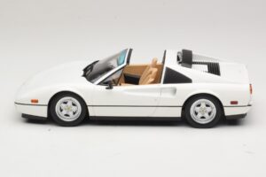 Ferrari 328 GTS US Version Biely KK-Scale 1:18 KKDC181703 Kov – obrázok 4 z 7
