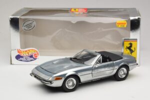 Ferrari 365 GTS Chrome Silver Hot Wheels 1:18 25738 Kov – obrázok 8 z 8