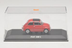 Fiat 500 L Červený Maxichamps 1:43 940121600 Diecast – obrázok 4 z 5