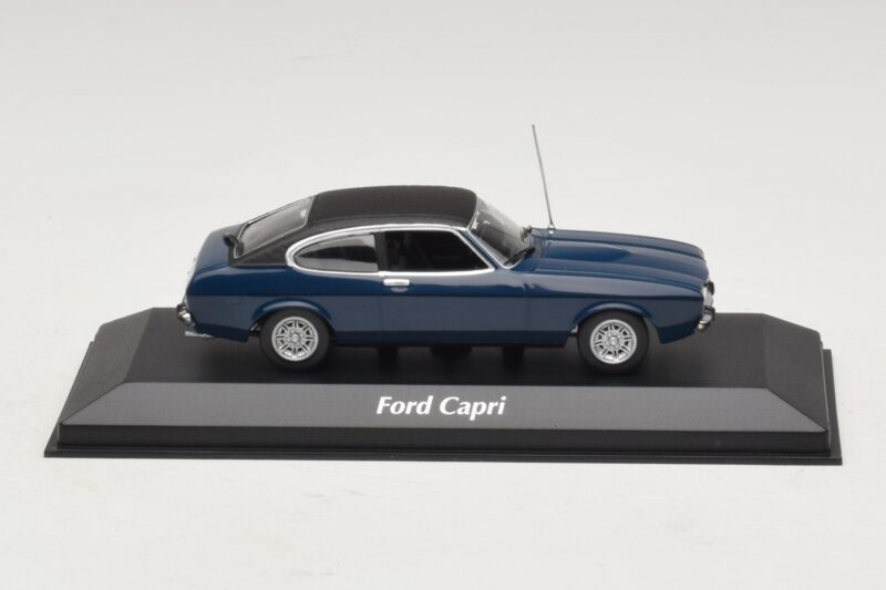 Ford Capri II Tmavomodrý Maxichamps 1:43 940081201 Diecast