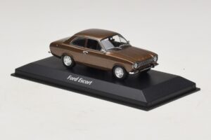 Ford Escort Mk1 Hnedá Metalíza Maxichamps 1:43 940081000 Kov – obrázok 3 z 5