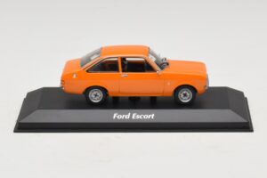 Ford Escort Mk2 Oranžový Maxichamps 1:43 940084101 Diecast