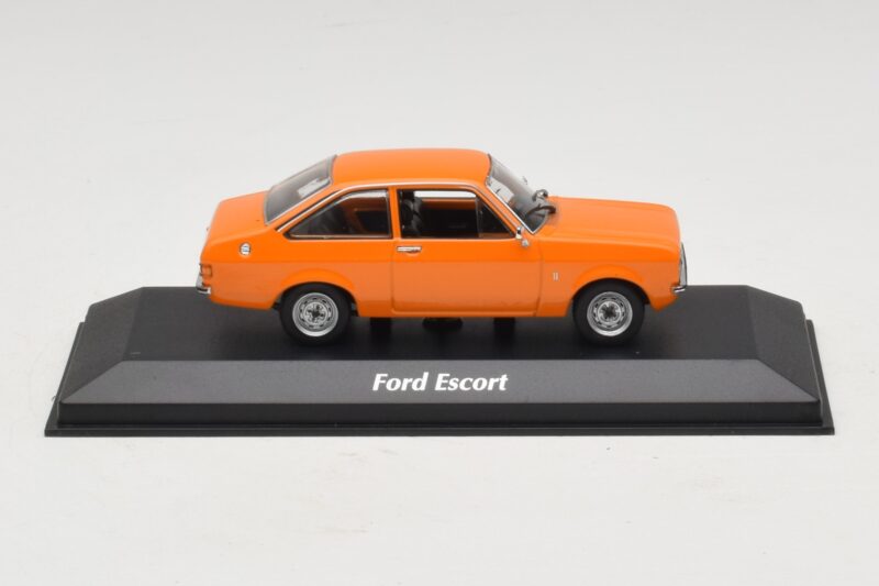 Ford Escort Mk2 Oranžový Maxichamps 1:43 940084101 Diecast