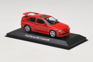 Ford Escort RS Cosworth Červený Maxichamps 1:43 940082100 Kov – obrázok 3 z 5