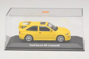 Ford Escort RS Cosworth Žltý Maxichamps 1:43 940082101 Diecast – obrázok 4 z 5