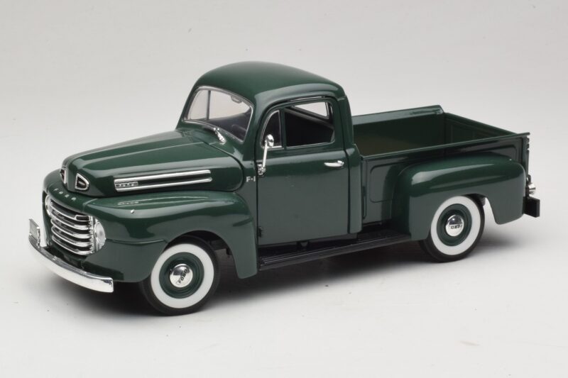 Ford F-1 Zelená Road Legends 1:18 92218 Kov