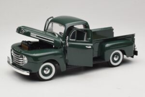 Ford F-1 Zelená Road Legends 1:18 92218 Kov – obrázok 2 z 8