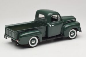 Ford F-1 Zelená Road Legends 1:18 92218 Kov – obrázok 3 z 8