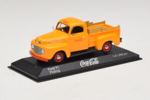 Ford F1 Coca-Cola Minichamps 1:43 400082062 Kov – obrázok 2 z 5