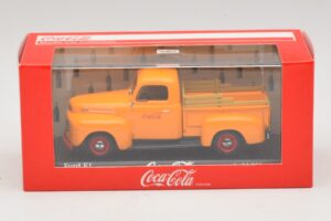 Ford F1 Coca-Cola Minichamps 1:43 400082062 Kov – obrázok 5 z 5