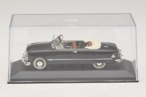 Ford FL Kabriolet Čierny Minichamps 1:43 400082231 Kov – obrázok 4 z 5
