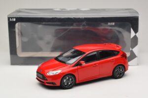 Ford Focus ST Mk2 Červená Minichamps 1:18 110082002 Kov – obrázok 8 z 8
