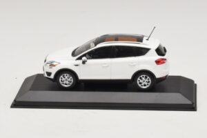 Ford Kuga Mk1 Biely Dealerská Edícia Minichamps 1:43 KUGA002 Kov
