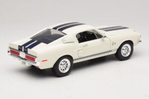 Ford Shelby GT500KR Biela Road Legends 1:18 92168 Kov – obrázok 3 z 8