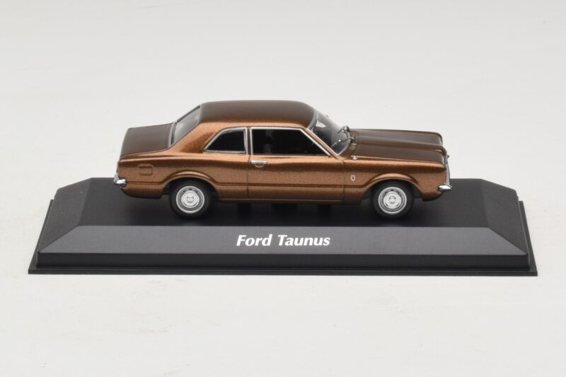 Ford Taunus TC Hnedá Metalíza Maxichamps 1:43 940081300 Diecast
