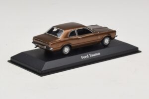 Ford Taunus TC Hnedá Metalíza Maxichamps 1:43 940081300 Diecast – obrázok 2 z 5