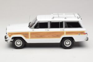 Jeep Grand Wagoneer Biely KK-Scale 1:18 KKDC181111 Kov – obrázok 3 z 6