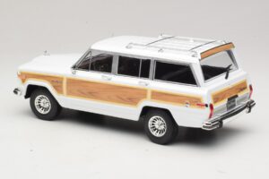 Jeep Grand Wagoneer Biely KK-Scale 1:18 KKDC181111 Kov – obrázok 5 z 6