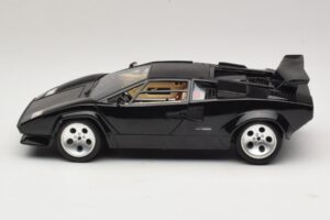 Lamborghini Countach 5000 Quattrovalvole Čierny Bburago 1:18 3337 Kov – obrázok 4 z 8