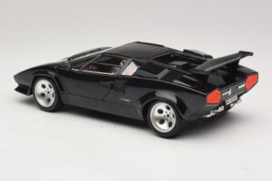Lamborghini Countach 5000 Quattrovalvole Čierny Bburago 1:18 3337 Kov – obrázok 7 z 8