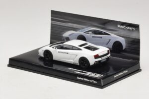 Lamborghini Gallardo LP560-4 Academy Biely Minichamps 1:43 436103801 Kov – obrázok 3 z 5