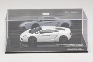 Lamborghini Gallardo LP560-4 Academy Biely Minichamps 1:43 436103801 Kov – obrázok 4 z 5