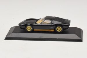 Lamborghini Miura P400 Čierny Minichamps 1:43 430103004 Kov