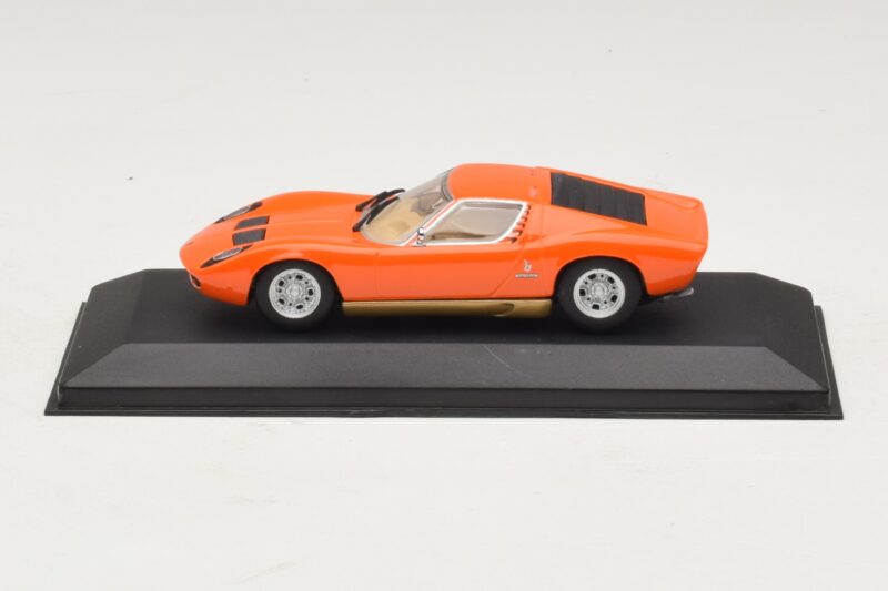 Lamborghini Miura P400 Oranžová Minichamps 1:43 430103002 Kov