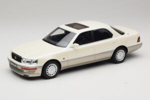 Lexus LS 400 XF10 Diamond White Pearl Otto 1:18 OT1277 Živica