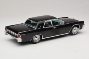 Lincoln Continental Čierny KK-Scale 1:18 KKDC181483 Kov – obrázok 2 z 6