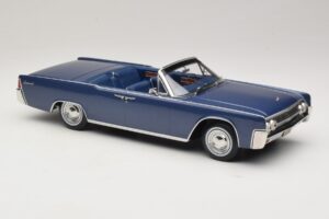Lincoln Continental Convertible Modrá Metalíza The Lincoln Lawyer KK-Scale 1:18 KKDC181522 Kov – obrázok 5 z 7