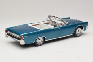 Lincoln Continental Convertible Tyrkysová Metalíza KK-Scale 1:18 KKDC181524 Kov – obrázok 3 z 7