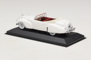 Lincoln Continental Kabriolet Biela Minichamps 1:43 400082501 Kov – obrázok 3 z 5
