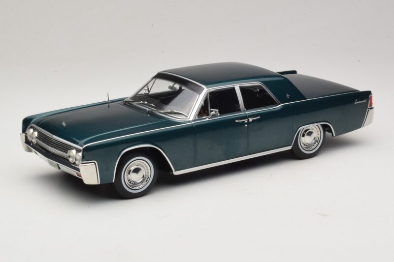 Lincoln Continental Tmavo Zelená Metalíza Matrix Reloaded & Revolutions KK-Scale 1:18 KKDC181481 Kov