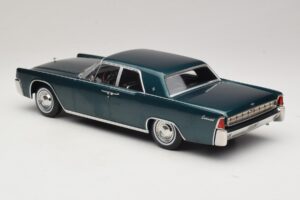 Lincoln Continental Tmavo Zelená Metalíza Matrix Reloaded & Revolutions KK-Scale 1:18 KKDC181481 Kov – obrázok 5 z 6