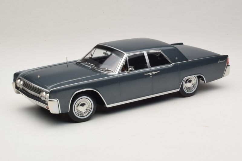 Lincoln Continental Sivá Metalíza Marnie KK-Scale 1:18 KKDC181482 Kov