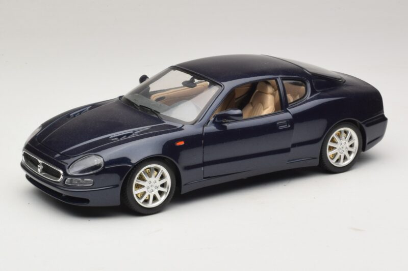 Maserati 3200 GT Modrá Bburago 1:18 3371-P1 Kov