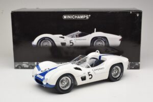 Maserati Tipo 61 #5 Camoradi S. Moss / D. Gurney 1000km Nurburgring Winner 1960 Minichamps 1:12 120601205 Kov – obrázok 8 z 8