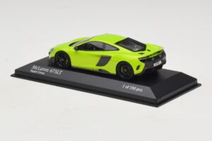 McLaren 675LT Napier Green Minichamps 1:43 537154422 Diecast – obrázok 3 z 5
