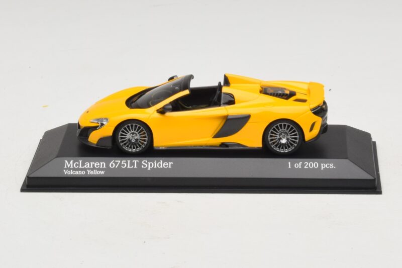 McLaren 675LT Spider Volcano Yellow Minichamps 1:43 537154430 Kov