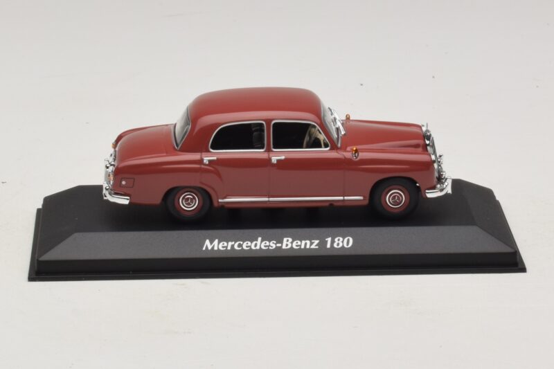 Mercedes 180 W120 Červený Maxichamps 1:43 Mercedes 180 W120 Červený Maxichamps 1:43 940033101 Diecast