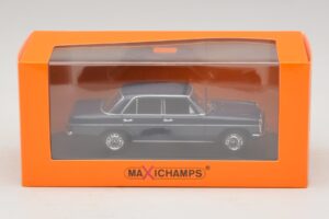 Mercedes 200D W115 Modrý Maxichamps 1:43 940034000 Diecast – obrázok 5 z 5